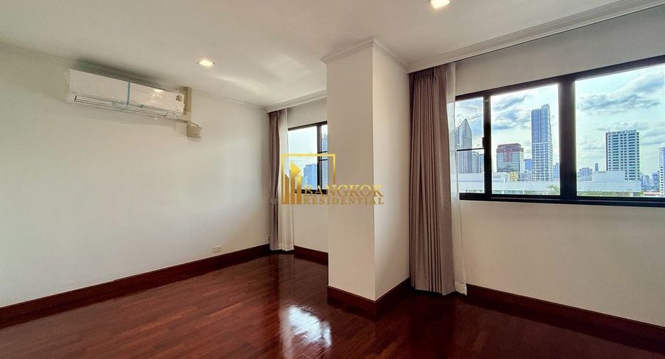 À louer 4 chambres appartement à Watthana, Bangkok