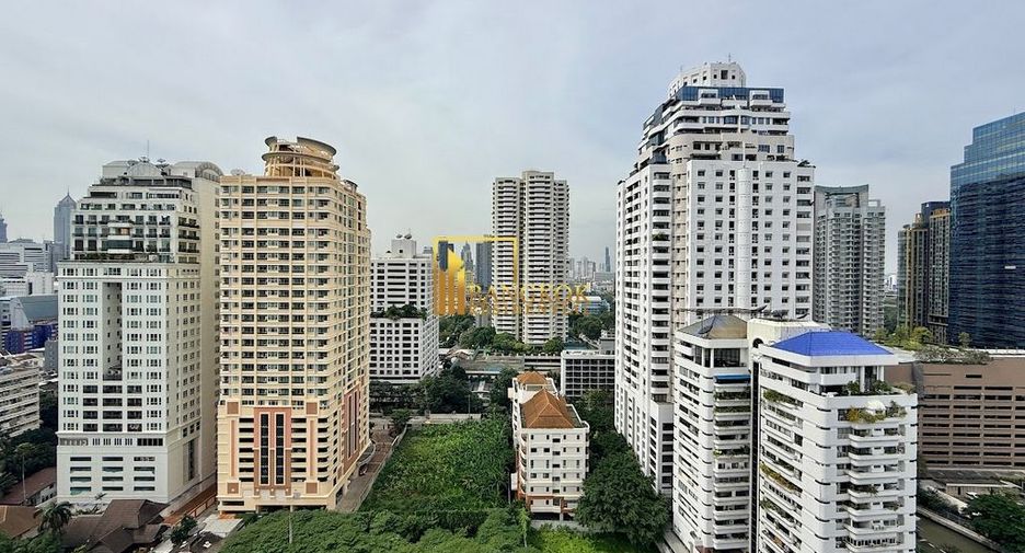 À louer 4 chambres appartement à Watthana, Bangkok