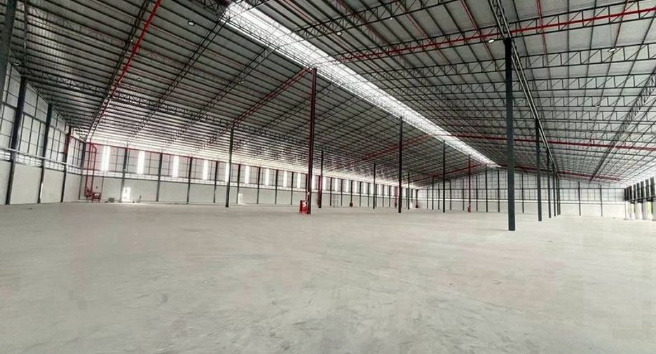 À louer entrepôt à Si Racha, Chonburi