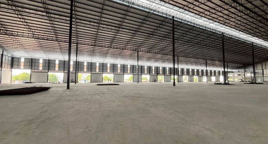 À louer entrepôt à Si Racha, Chonburi
