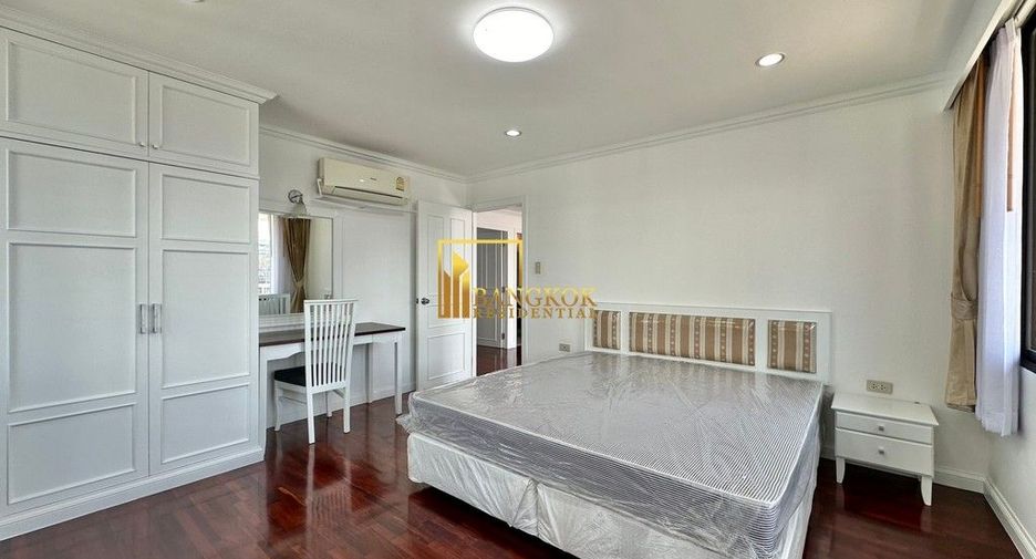 For rent 3 bedrooms condo in Khlong Toei, Bangkok