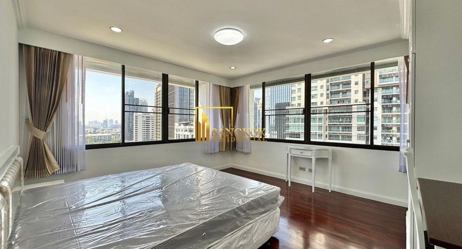 For rent 3 bedrooms condo in Khlong Toei, Bangkok