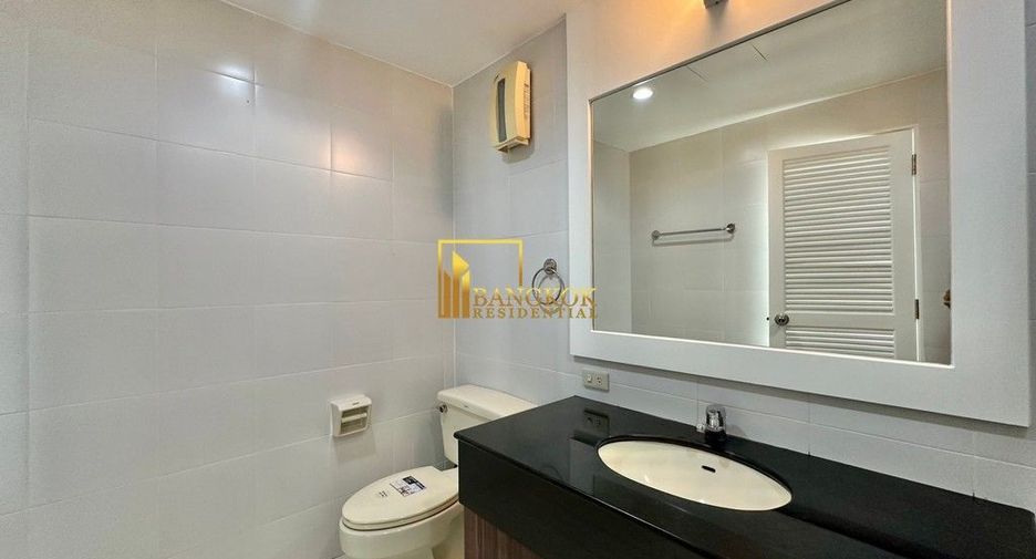 For rent 3 bedrooms condo in Khlong Toei, Bangkok