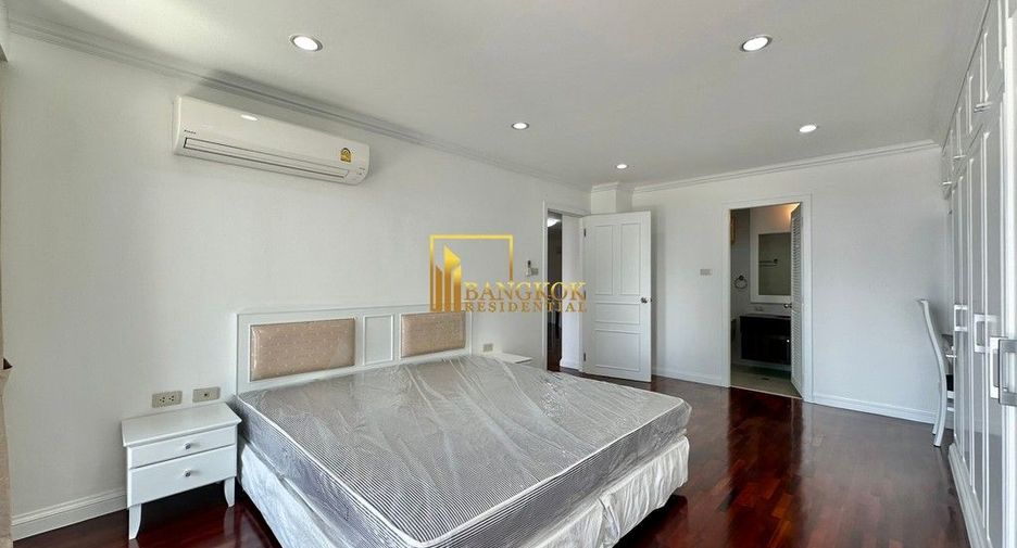 For rent 3 bedrooms condo in Khlong Toei, Bangkok