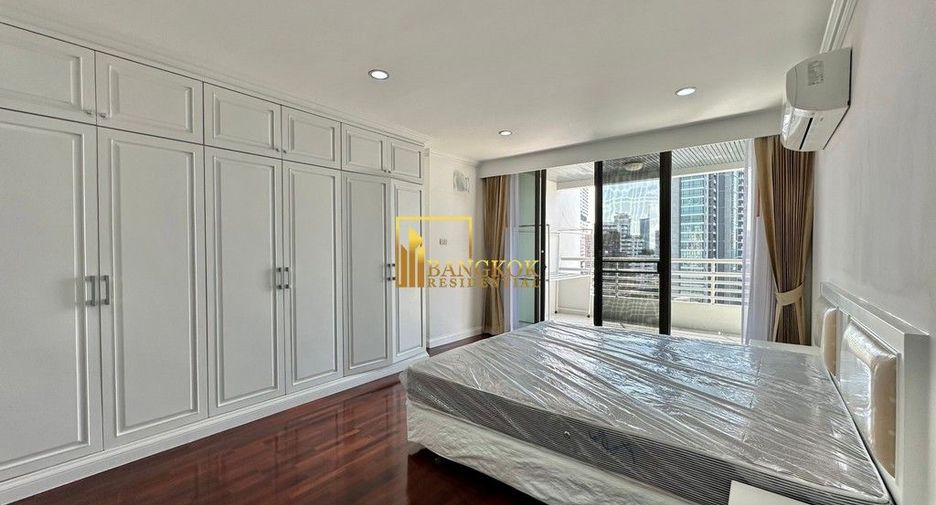 For rent 3 bedrooms condo in Khlong Toei, Bangkok