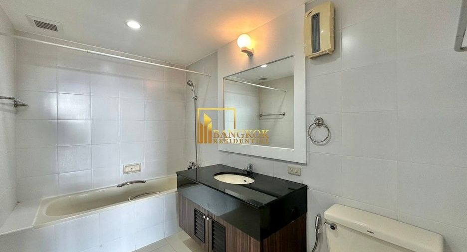 For rent 3 bedrooms condo in Khlong Toei, Bangkok