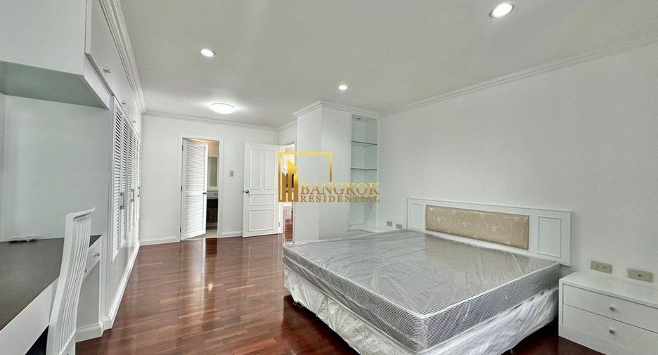 For rent 3 bedrooms condo in Khlong Toei, Bangkok