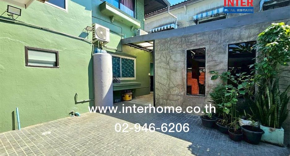 For sale 6 bedrooms house in Khan Na Yao, Bangkok