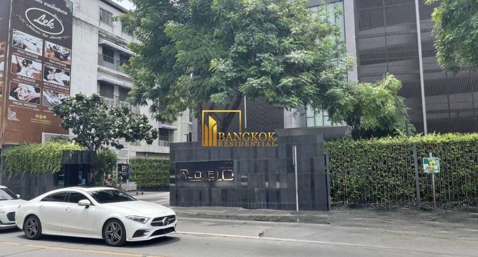 For rent 2 bedrooms condo in Watthana, Bangkok