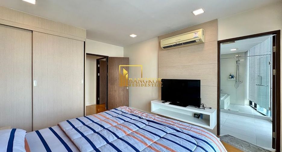 For rent 2 bedrooms condo in Watthana, Bangkok