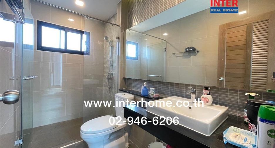 For sale 3 bedrooms house in Lat Krabang, Bangkok