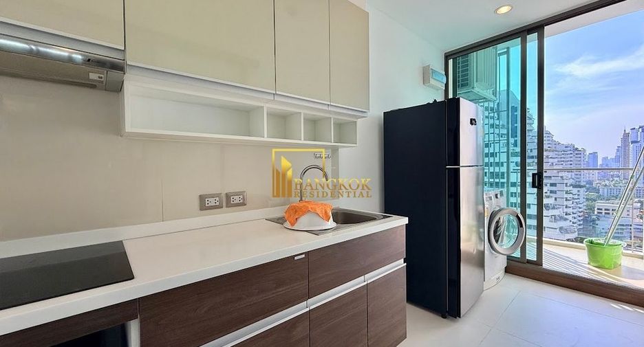 For rent 2 bedrooms condo in Watthana, Bangkok