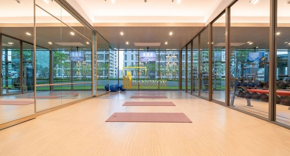 For rent 2 bedrooms condo in Watthana, Bangkok