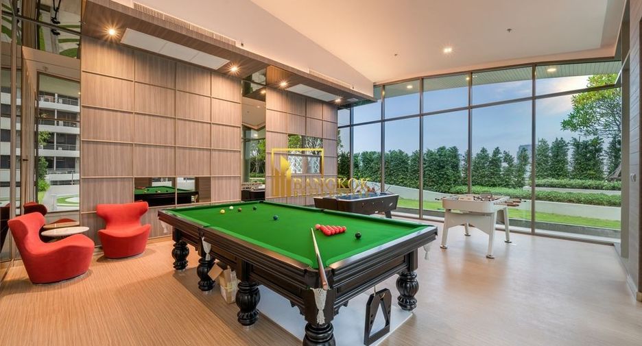 For rent 2 bedrooms condo in Watthana, Bangkok