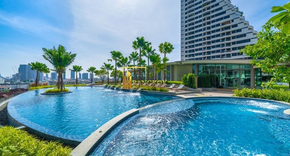 For rent 2 bedrooms condo in Watthana, Bangkok