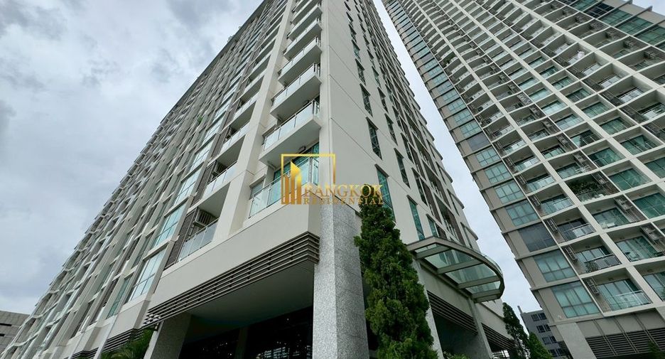 For rent 2 bedrooms condo in Watthana, Bangkok