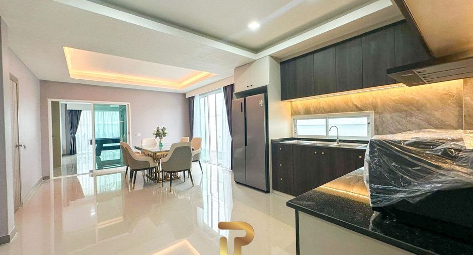 Villa en venta de 5 habitaciones en Bang Lamung, Chonburi
