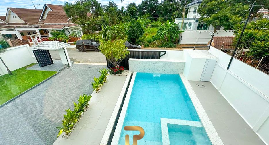 Villa en venta de 5 habitaciones en Bang Lamung, Chonburi