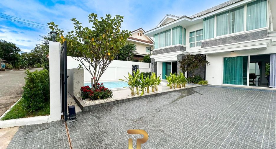 Villa en venta de 5 habitaciones en Bang Lamung, Chonburi