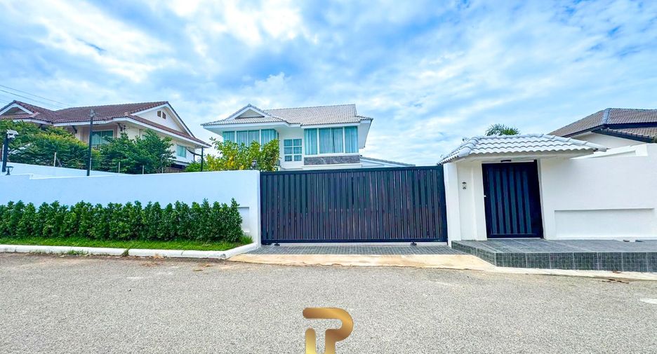 Villa en venta de 5 habitaciones en Bang Lamung, Chonburi