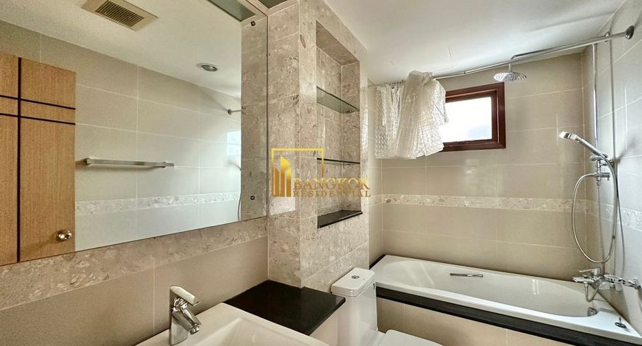 For rent そして for sale 2 ベッドルーム condo in Khlong Toei, Bangkok