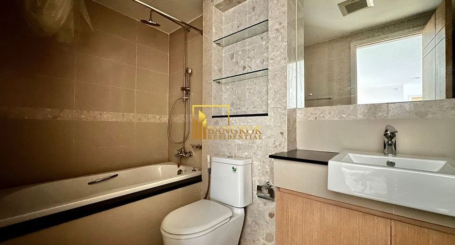 For rent そして for sale 2 ベッドルーム condo in Khlong Toei, Bangkok