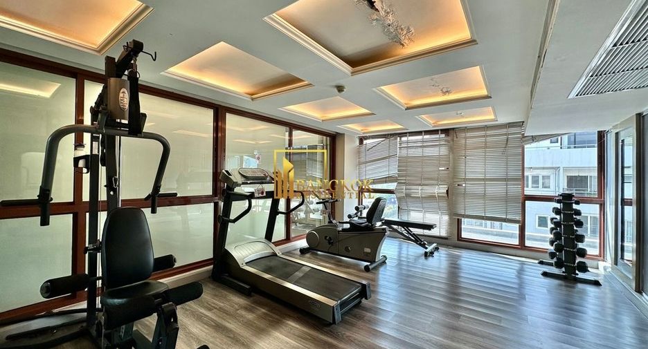 For rent そして for sale 2 ベッドルーム condo in Khlong Toei, Bangkok