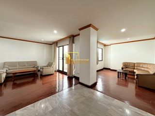 For rent 3 ベッドルーム condo in Yan Nawa, Bangkok