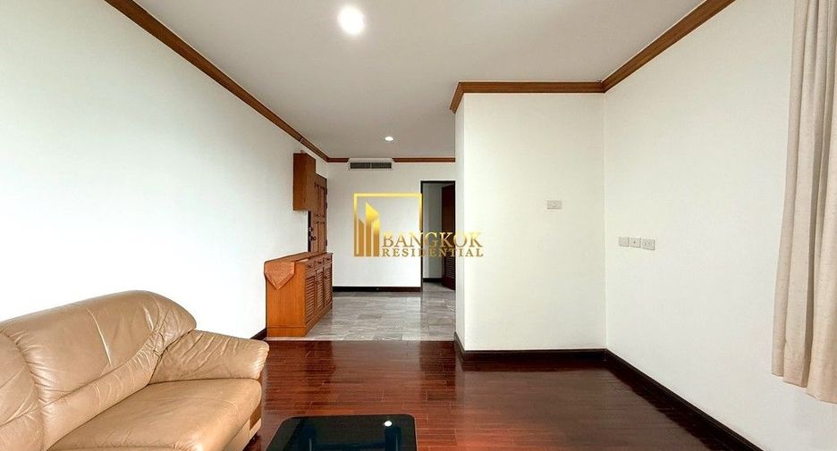 For rent 3 ベッドルーム condo in Yan Nawa, Bangkok