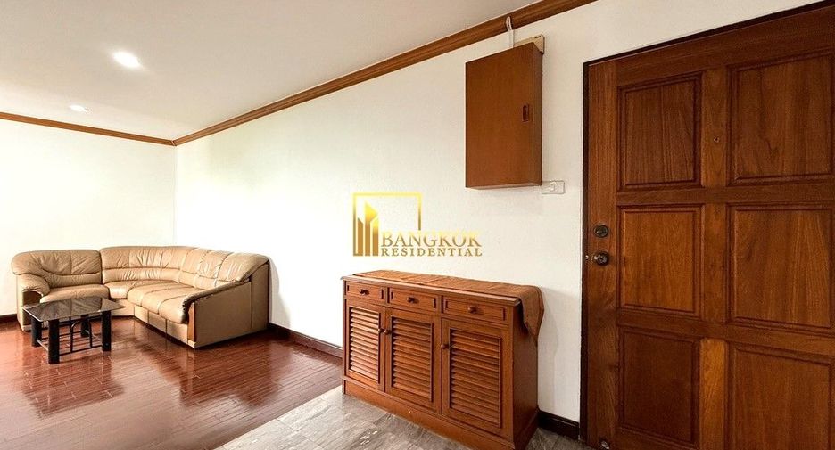 For rent 3 ベッドルーム condo in Yan Nawa, Bangkok