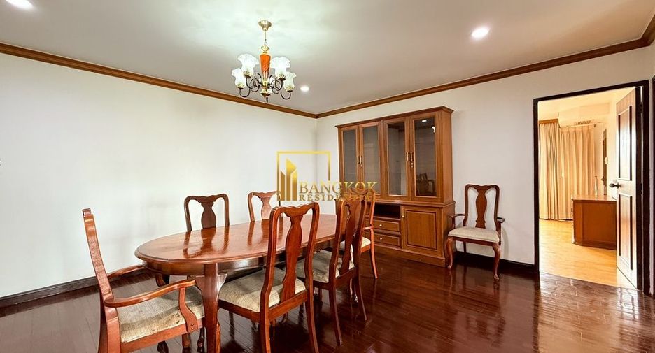 For rent 3 ベッドルーム condo in Yan Nawa, Bangkok