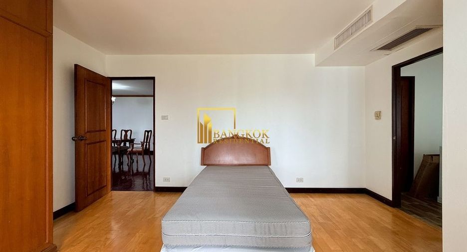 For rent 3 ベッドルーム condo in Yan Nawa, Bangkok
