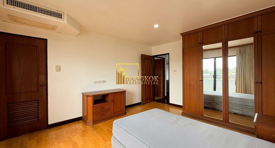 For rent 3 ベッドルーム condo in Yan Nawa, Bangkok