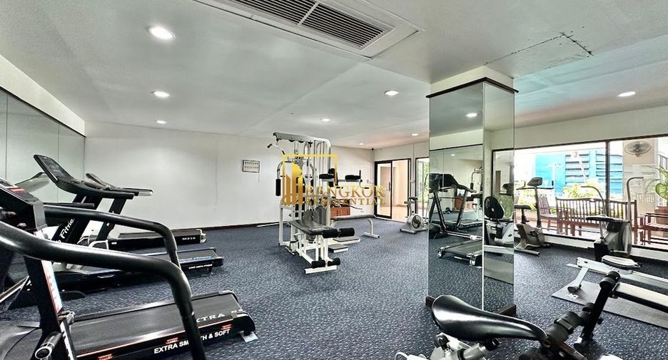 For rent 3 ベッドルーム condo in Yan Nawa, Bangkok
