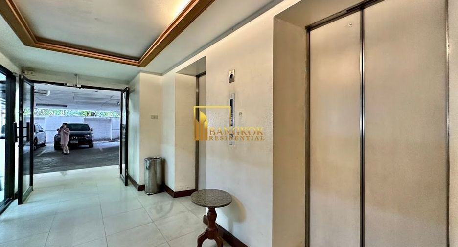 For rent 3 ベッドルーム condo in Yan Nawa, Bangkok