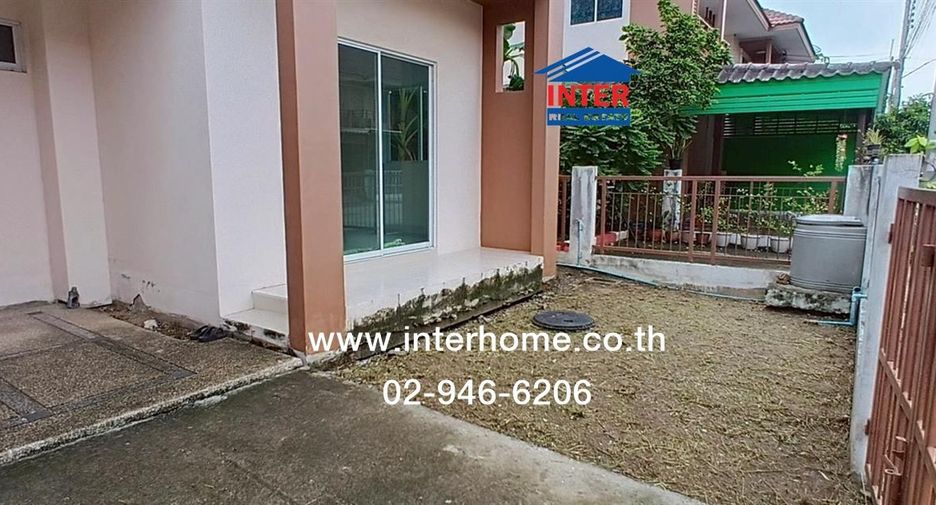 Casa adosada en venta de 4 habitaciones en Lam Luk Ka, Pathum Thani