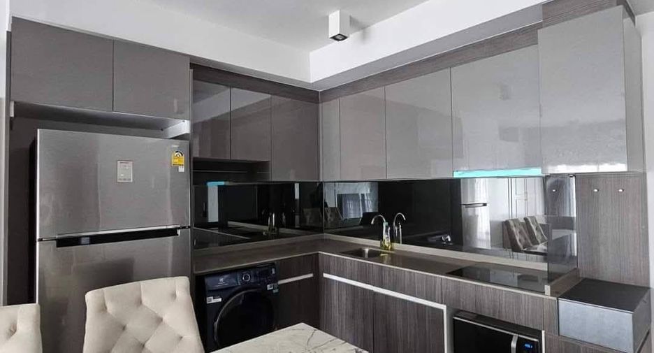 À louer et à vendre 2 chambres condo à Huai Khwang, Bangkok