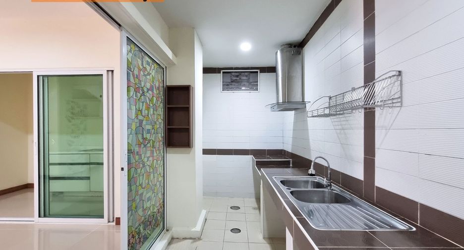 Reihenhaus zur Miete mit 2 Zimmer in Suan Luang, Bangkok