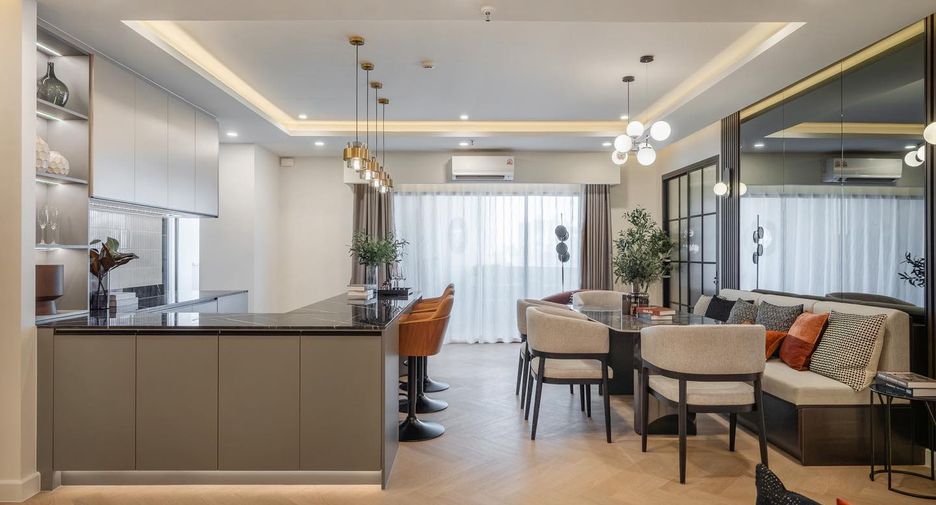Wohnung zum Kauf mit 4 Zimmer in Watthana, Bangkok