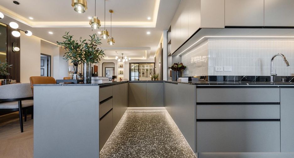 Wohnung zum Kauf mit 4 Zimmer in Watthana, Bangkok