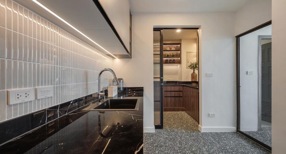 Wohnung zum Kauf mit 4 Zimmer in Watthana, Bangkok