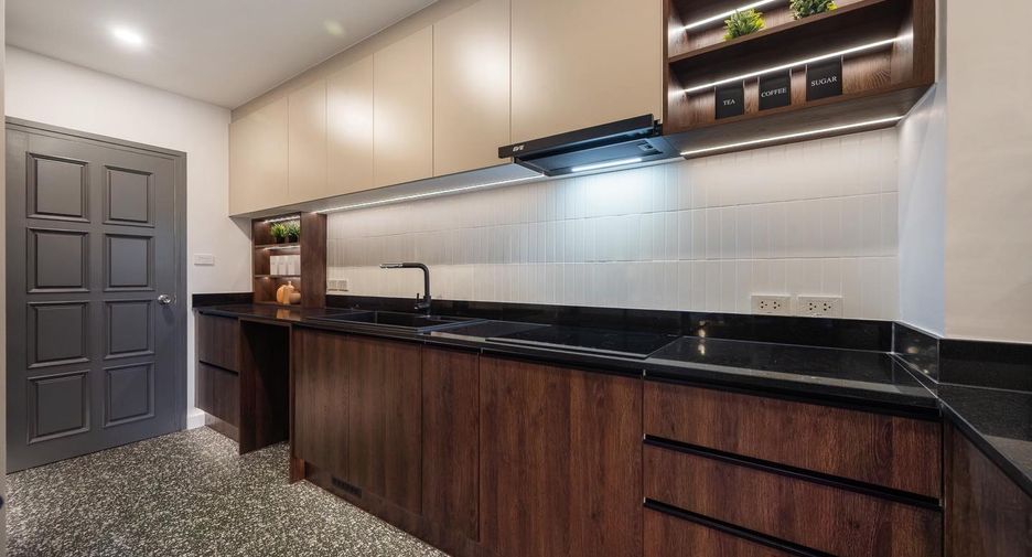 Wohnung zum Kauf mit 4 Zimmer in Watthana, Bangkok