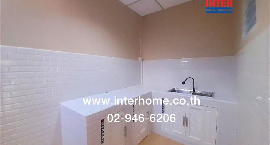 For sale 3 bedrooms townhouse in Thanyaburi, Pathum Thani