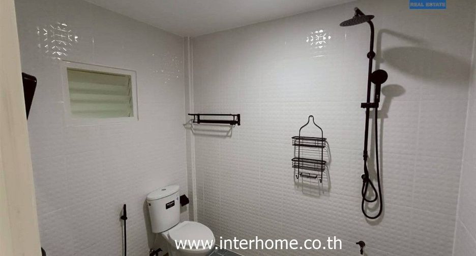 For sale 3 bedrooms townhouse in Thanyaburi, Pathum Thani