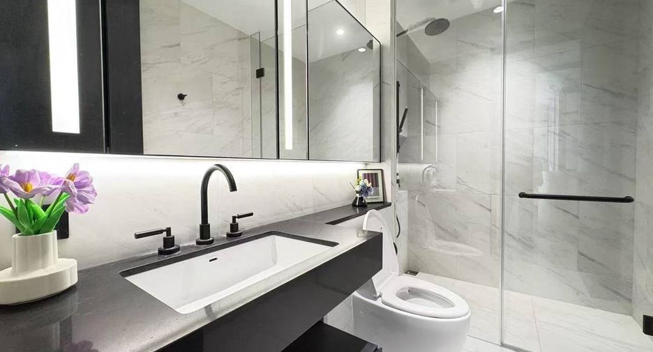 For rent 2 bedrooms condo in Sathon, Bangkok