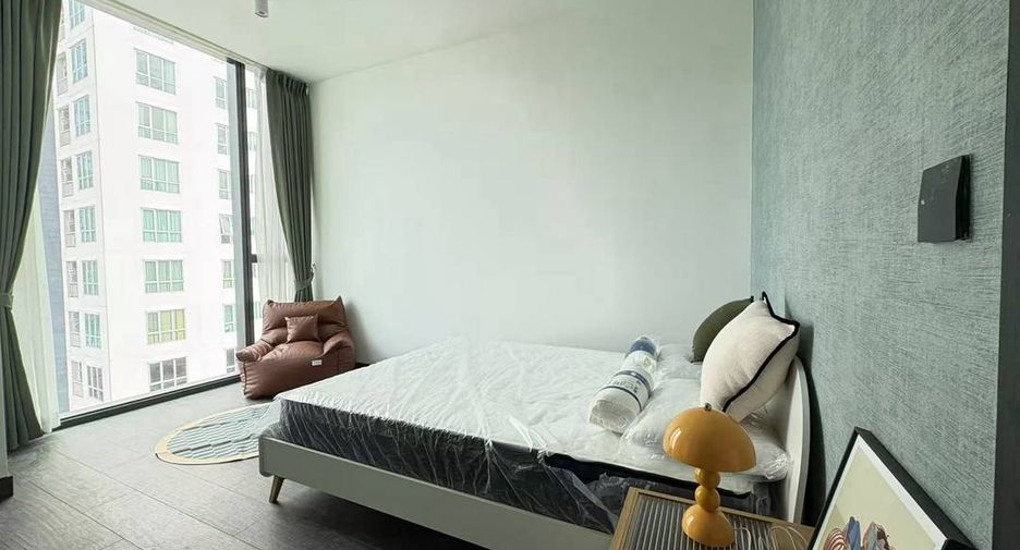 For rent 2 bedrooms condo in Sathon, Bangkok