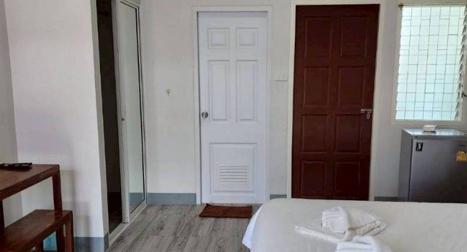 For sale 22 bedrooms townhouse in Sattahip, Chonburi