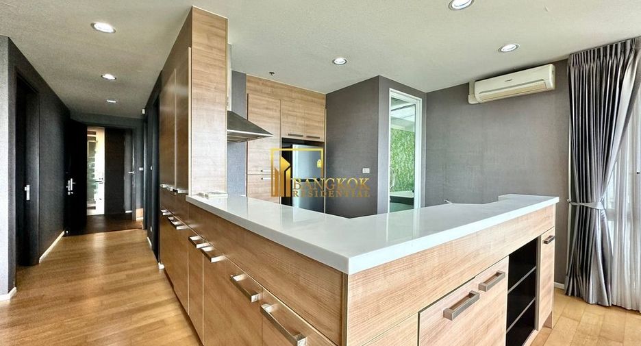 For rent and for sale 2 bedrooms condo in Watthana, Bangkok