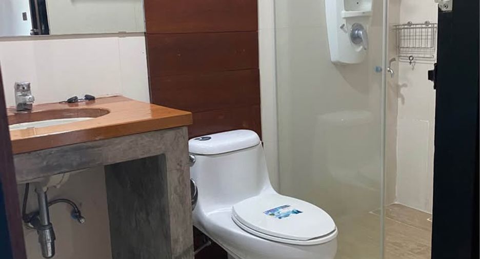 Продажа 3 спальни офис в Хуаи Кхщанг, Бангкок