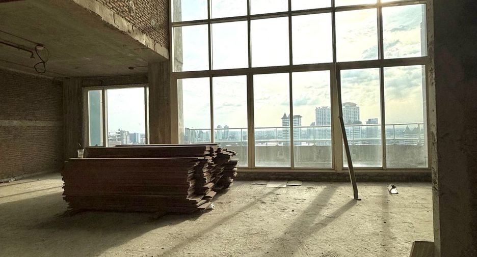For sale 5 bedrooms condo in Bang Kho Laem, Bangkok